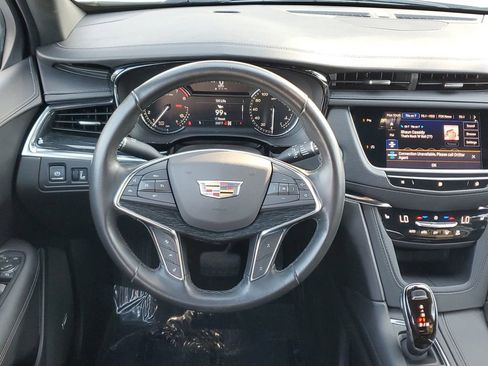 Used 2021 Cadillac XT5 Premium Luxury image 18