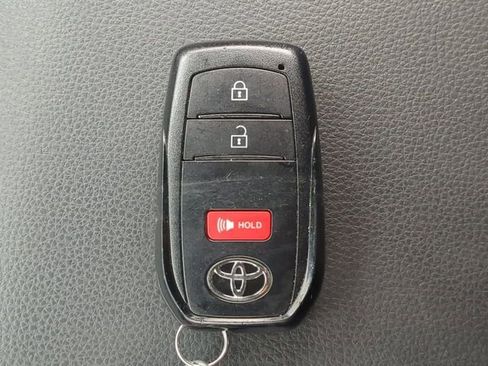 Used 2025 Toyota Tacoma SR image 32