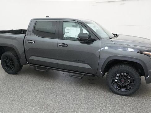 New 2026 Toyota Tundra SR5 AWD/4WD image 7