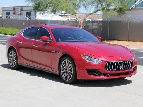 Used 2018 Maserati Ghibli image 3