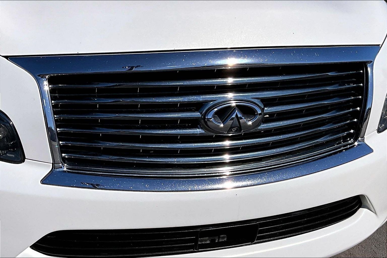 Used 2011 INFINITI QX56 4WD w/ Deluxe Touring Pkg image 30