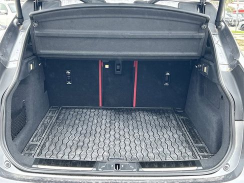 Used 2024 Jaguar F-PACE R-Dynamic S image 15