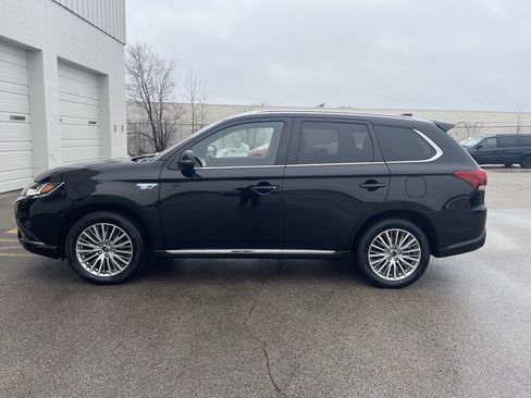 Used 2020 Mitsubishi Outlander SEL image 2