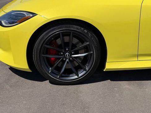 Certified 2024 Nissan Z Performance w/ Floor Mat Package RWD image 25