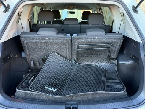 Used 2021 Volkswagen Tiguan S image 17