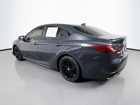 Used 2025 Toyota Camry SE w/ Convenience Package FWD image 8