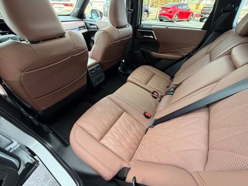 Used 2025 Mitsubishi Outlander SEL image 9