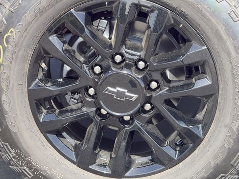 New 2025 Chevrolet Silverado 2500 LT w/ Trail Boss Package image 7