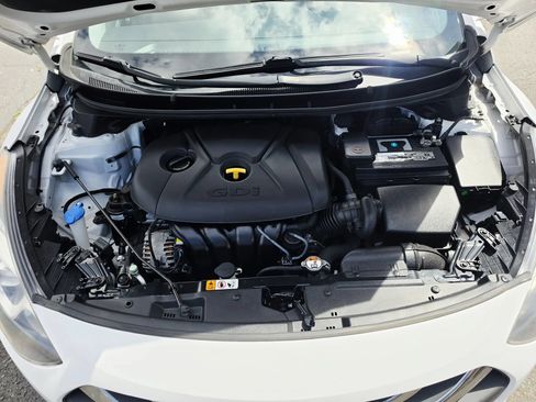 Used 2014 Hyundai Elantra GT FWD image 17