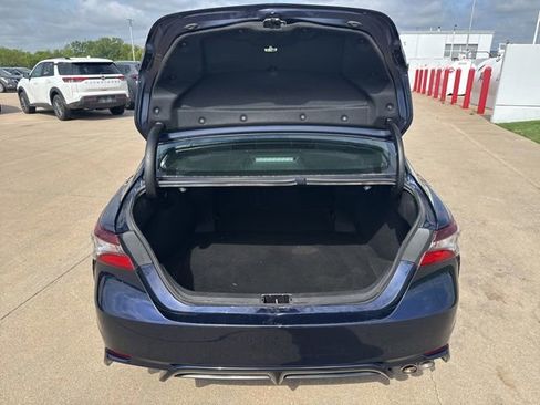 Used 2021 Toyota Camry SE FWD image 9