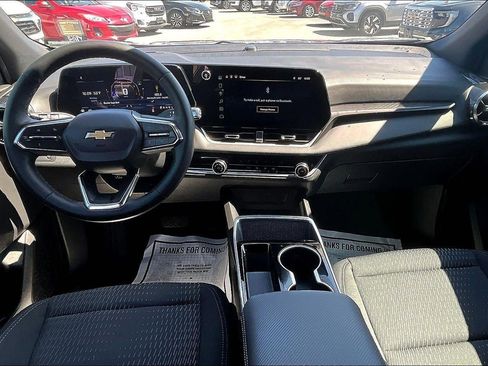 Used 2025 Chevrolet Equinox LT image 14