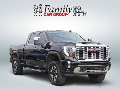 Used 2024 GMC Sierra 2500 Denali w/ Denali Reserve Package image 2