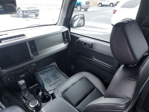 Used 2024 Ford Bronco Black Diamond w/ Sasquatch Package image 11