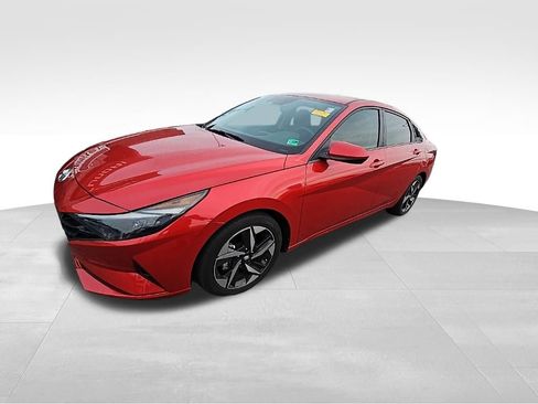 Certified 2023 Hyundai Elantra SEL w/ Convenience Package image 2