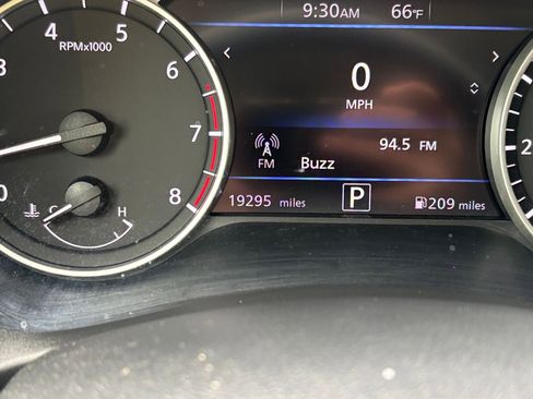 Used 2025 Nissan Sentra SV FWD image 38