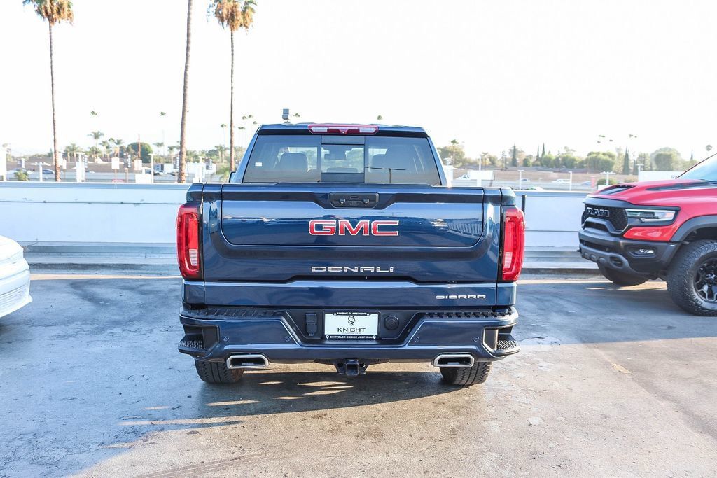Used 2022 GMC Sierra 1500 Denali AWD/4WD image 8