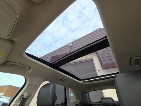 Used 2018 Lincoln MKC Reserve w/ Lincoln MKC Climate Package image 16