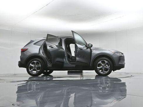 Certified 2025 Ford Escape ST-Line AWD/4WD image 50