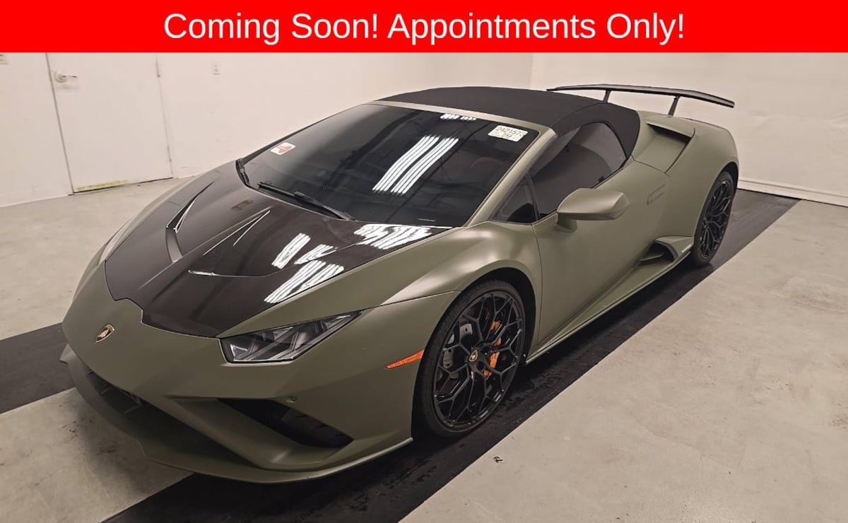 Used 2022 Lamborghini Huracan EVO RWD image 1