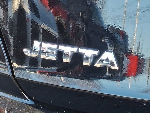 Used 2021 Volkswagen Jetta S w/ Driver Assistance Package image 28