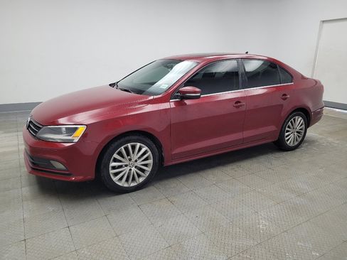Used 2016 Volkswagen Jetta SEL image 2