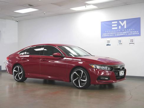 Used 2019 Honda Accord Sport image 3