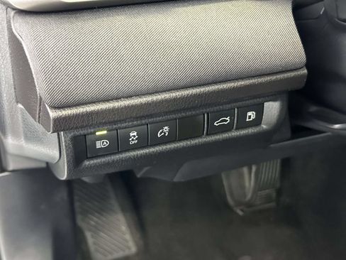 Certified 2025 Toyota Camry LE FWD image 18