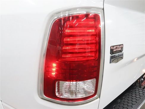 Used 2018 RAM 1500 Laramie w/ Convenience Group AWD/4WD image 12