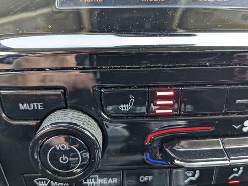 Certified 2021 Jeep Grand Cherokee L Limited image 32