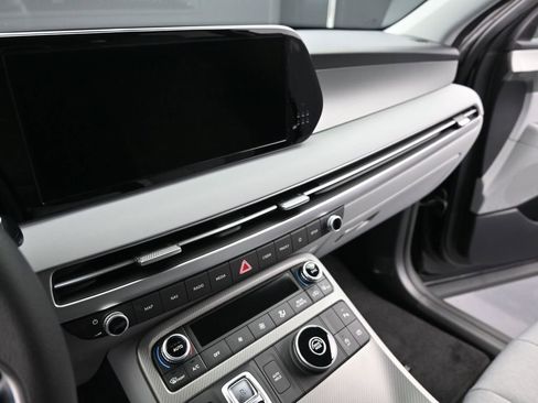 Used 2025 Hyundai Palisade SE image 14