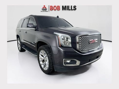 Used 2017 GMC Yukon Denali w/ Open Road Package AWD/4WD image 1