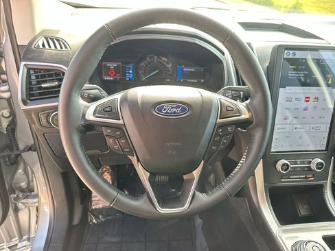 Used 2024 Ford Edge SEL image 14