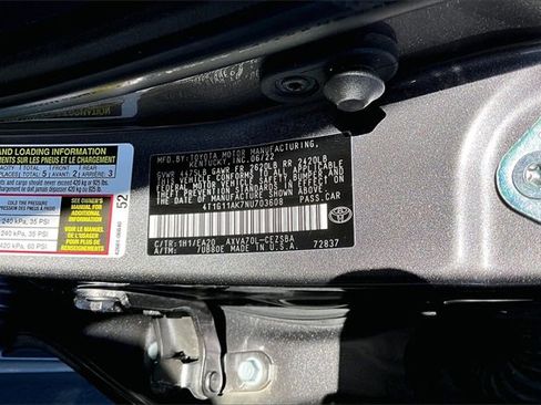 Used 2022 Toyota Camry SE image 18