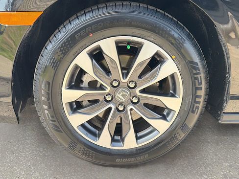 Used 2024 Honda Odyssey EX-L image 43