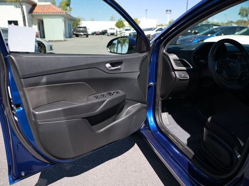 Used 2022 Hyundai Accent SEL image 16