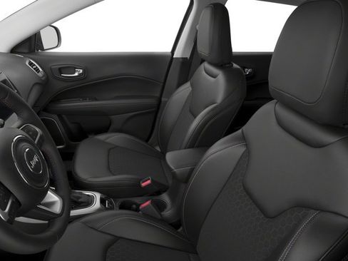 Used 2017 Jeep Compass Latitude w/ Popular Equipment Group FWD image 12