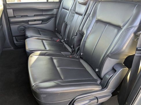 Used 2023 Ford Expedition Max XLT image 29