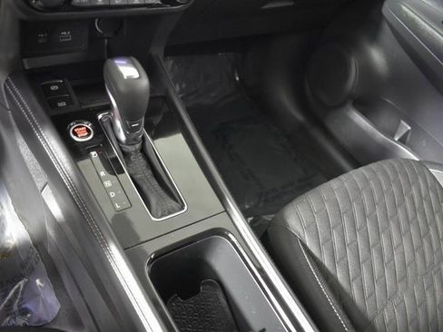 Used 2021 Nissan Kicks SV image 22