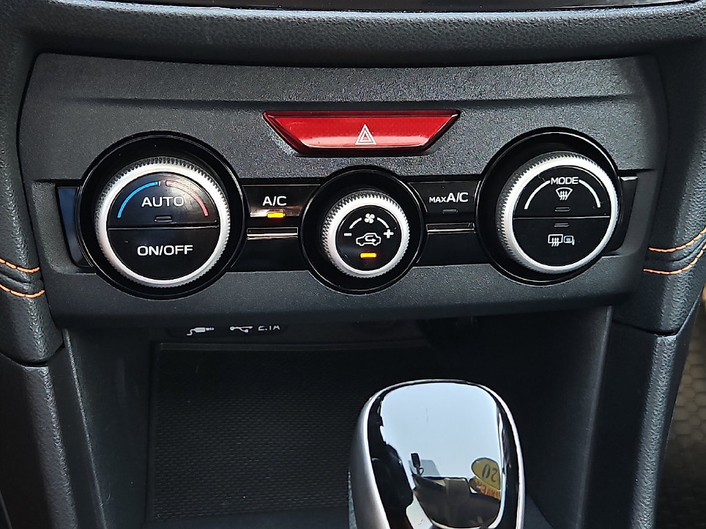 Used 2020 Subaru Crosstrek 2.0i Limited w/ Moonroof Package w/Navigation AWD/4WD image 25