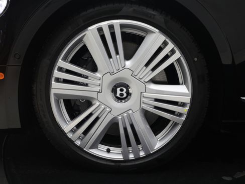 New 2026 Bentley Flying Spur Azure image 14