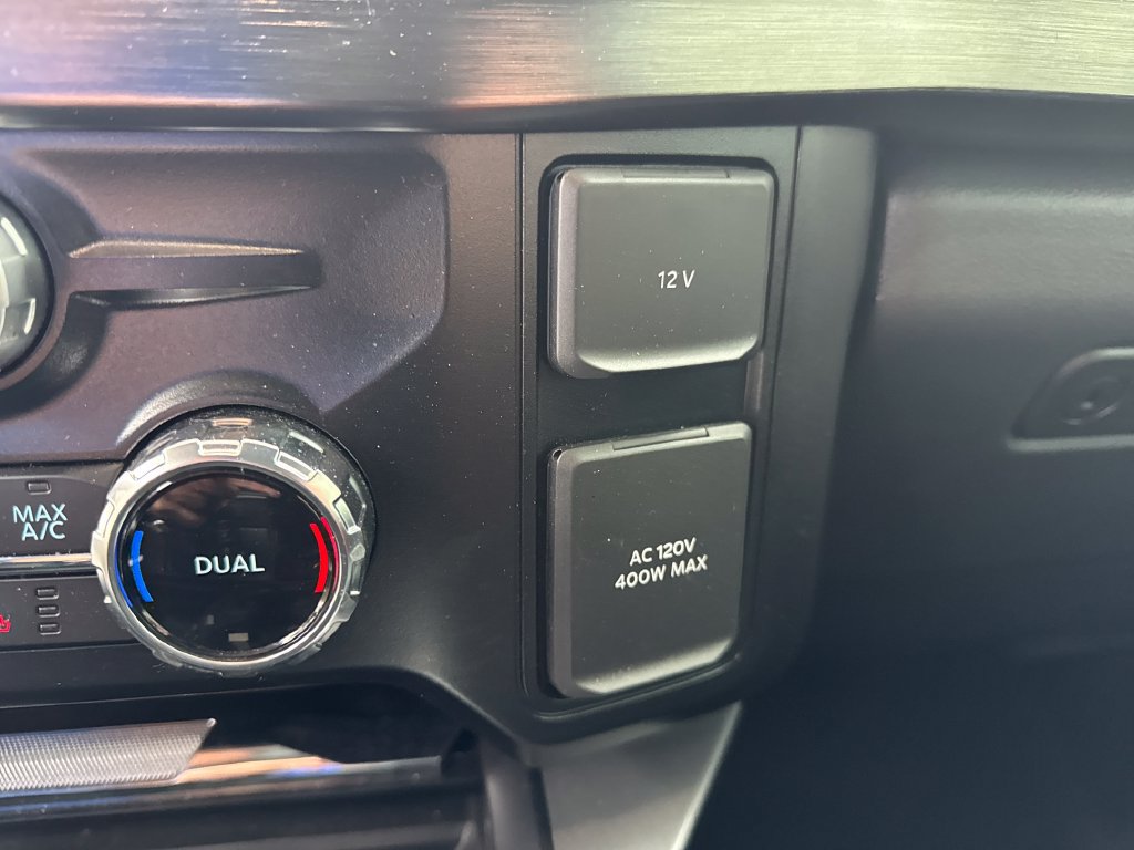 Used 2024 Ford F250 Lariat w/ Lariat Ultimate Package AWD/4WD image 27