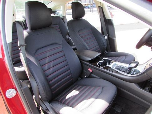 Used 2014 Ford Fusion SE FWD image 31
