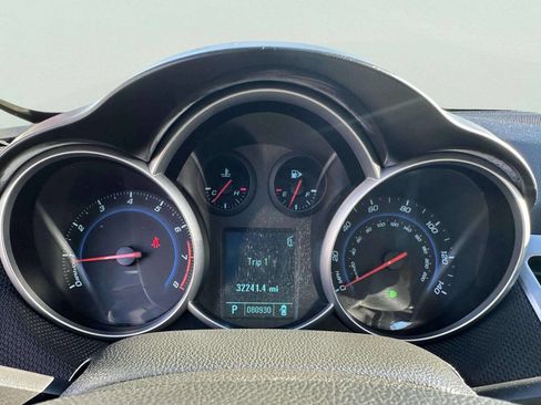 Used 2011 Chevrolet Cruze LT image 22