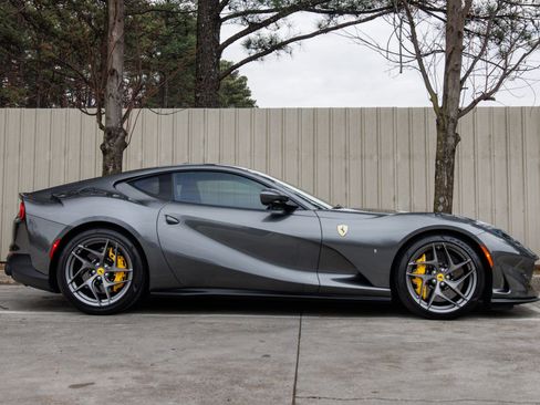 Used 2020 Ferrari 812 Superfast image 3
