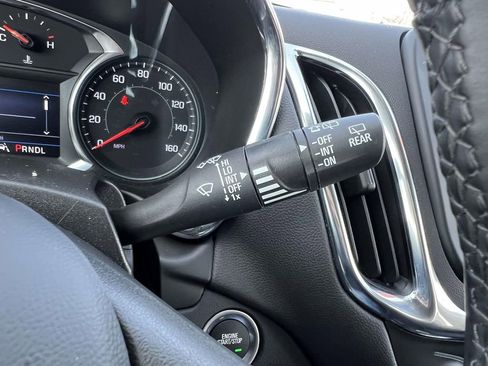 Used 2023 Chevrolet Equinox LT image 23