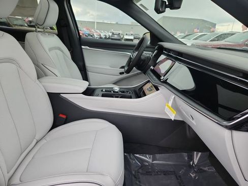 New 2025 Jeep Wagoneer S Limited w/ Comfort Package image 24