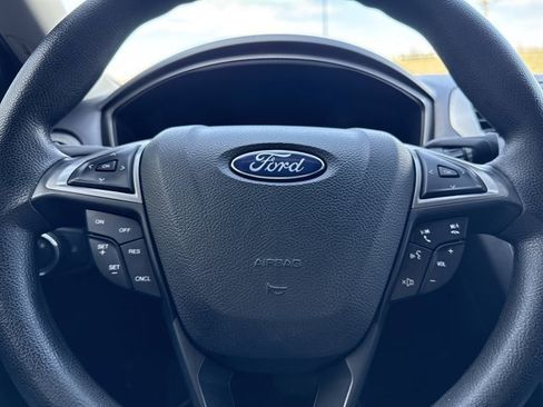Used 2017 Ford Fusion SE image 17