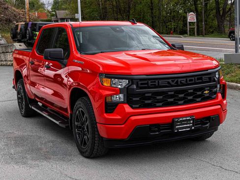 Used 2024 Chevrolet Silverado 1500 Custom AWD/4WD image 3