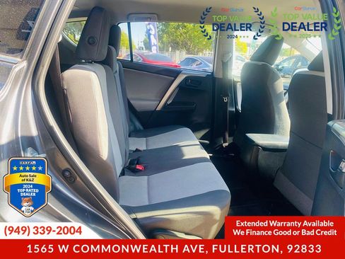 Used 2015 Toyota RAV4 LE FWD image 21