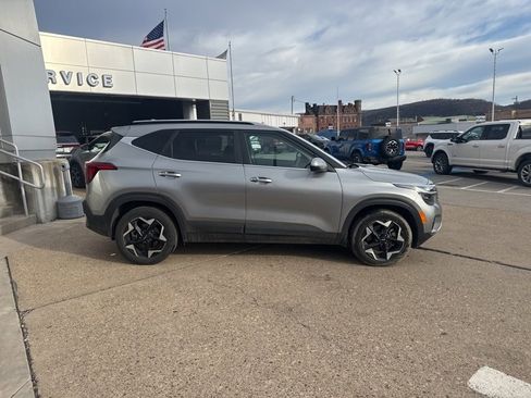 Used 2024 Kia Seltos EX image 6